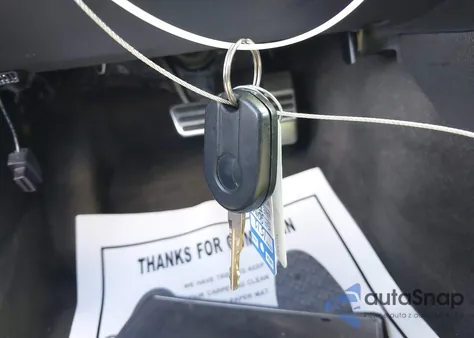 2014 Ford Mustang V6 Premium z USA, uszkodzony, nr VIN 1ZVBP8AM4E5254533